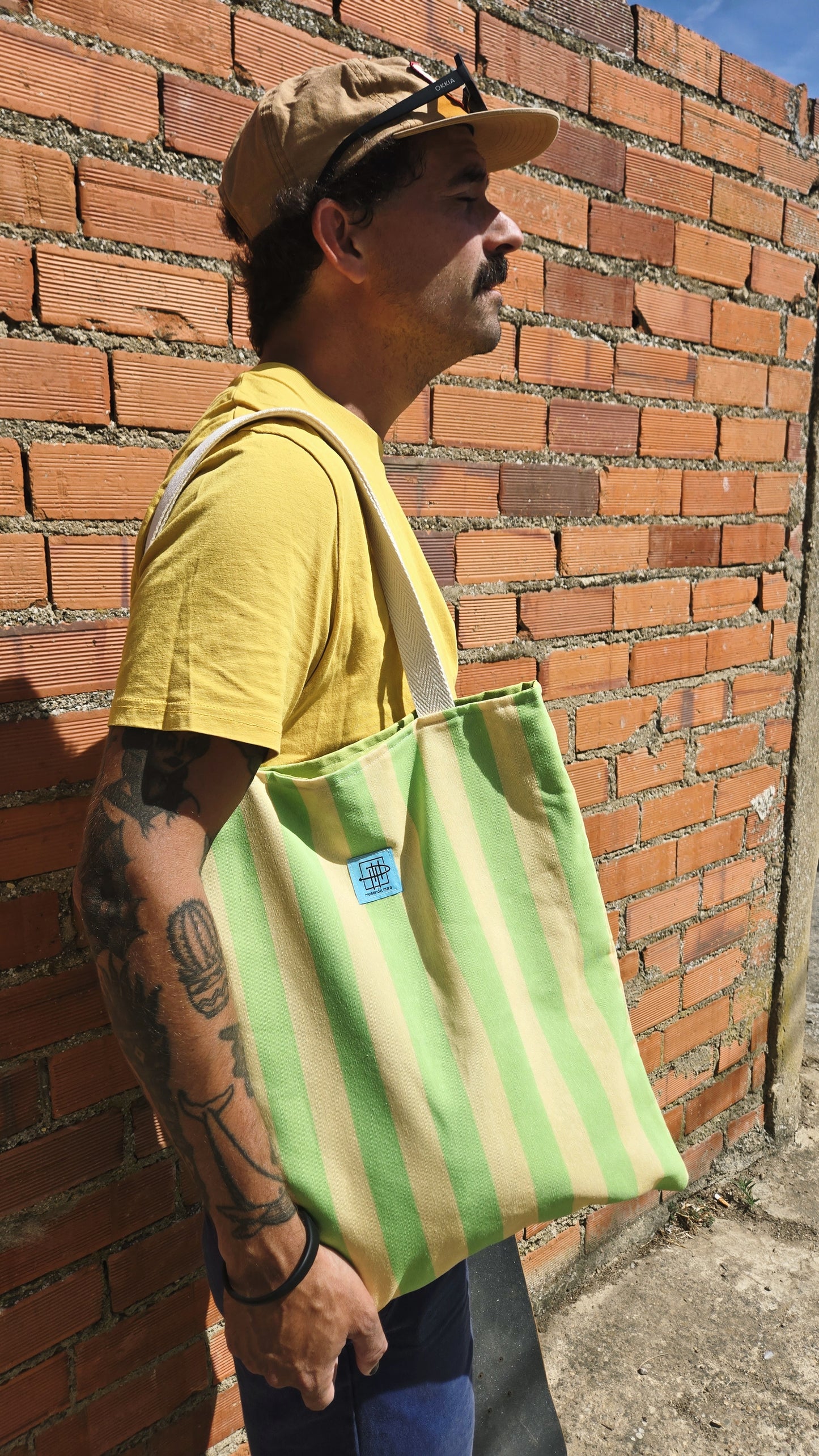 Tote bag